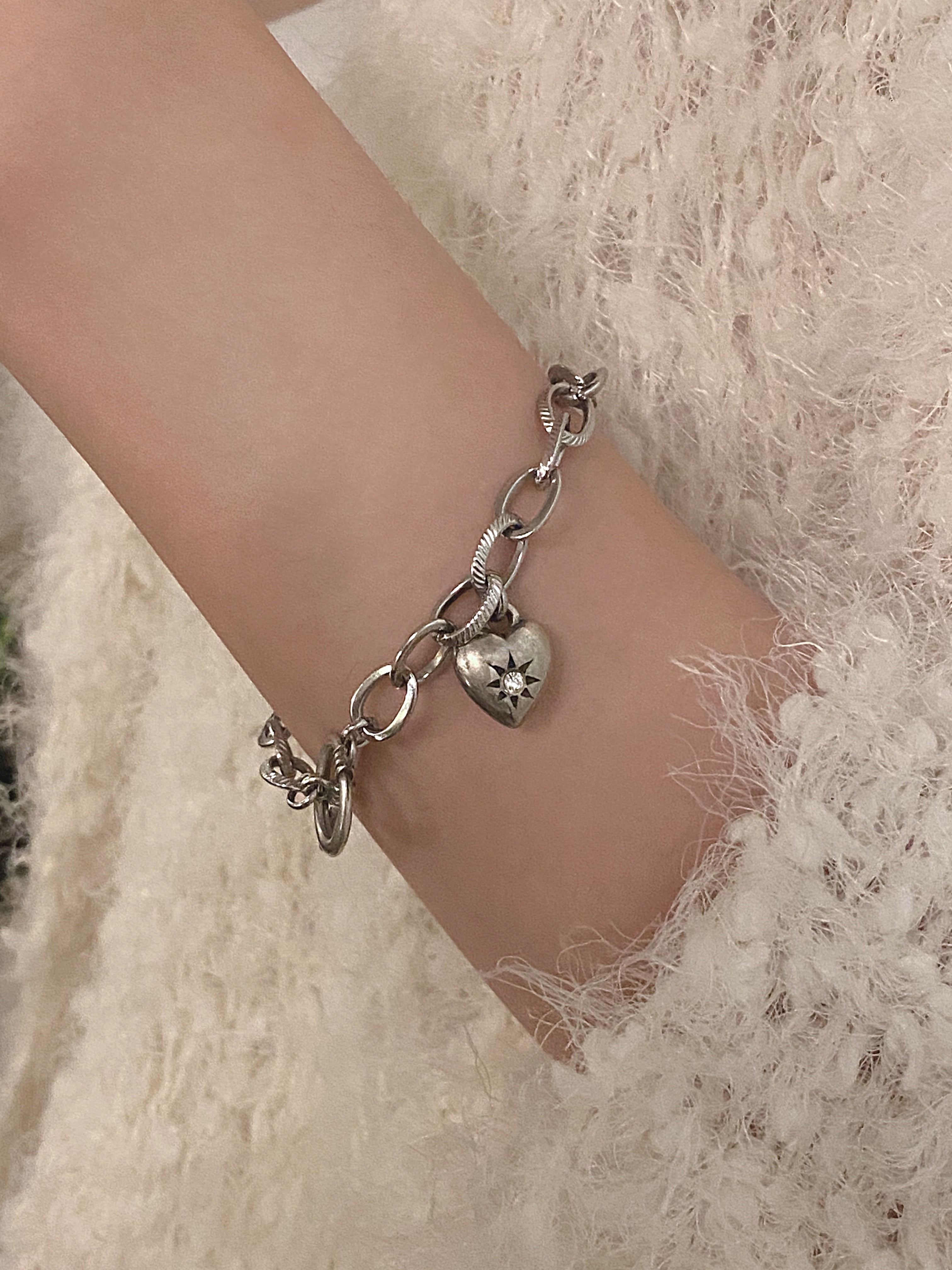 [아웃스퀘어 메이드] Spunky heart bracelet
